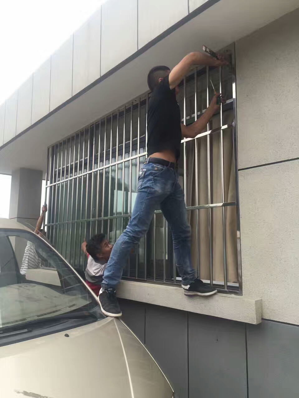 草莓网站免费观看黄